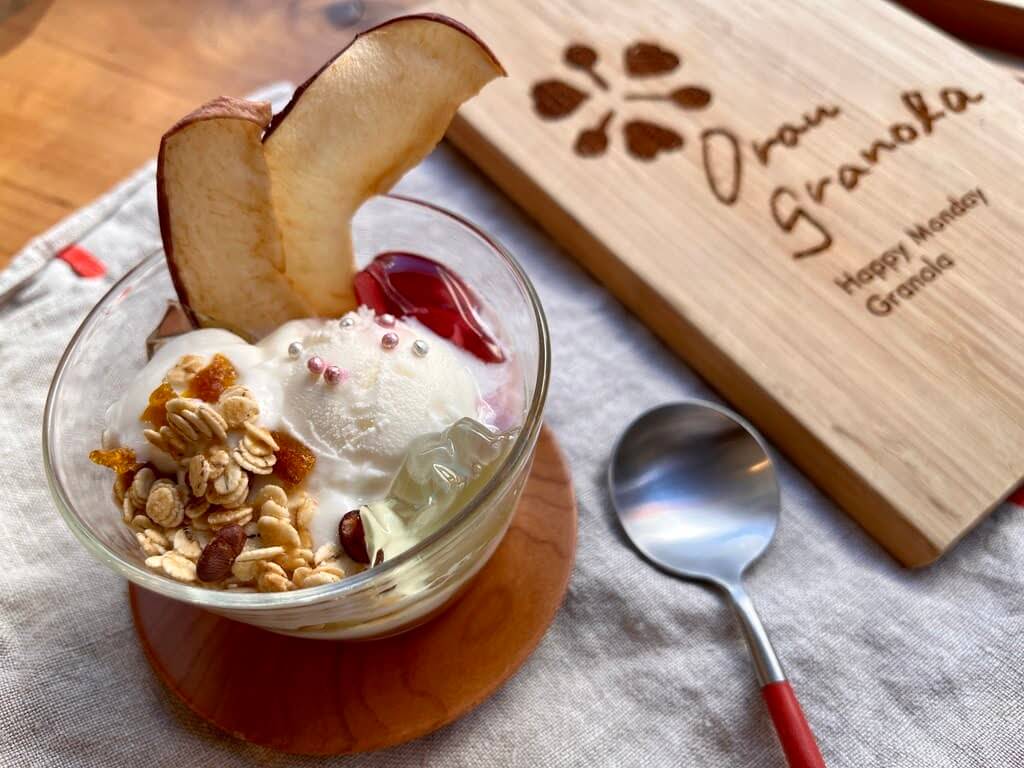 Making parfait with granola Look, make and eat! [Shop to prepare for disaster prevention]